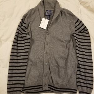 Cardigan sweater with buttons